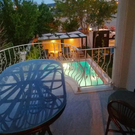 Nuriye Butik Alacati Hotell *