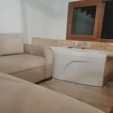 酒店 Nuriye Butik Alacati